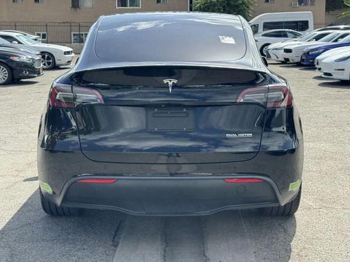 2022 Tesla Model Y Performance Dual Motor All-Wheel Drive