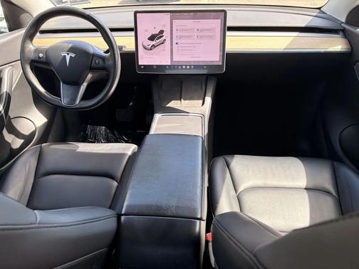Pearl White Multi-Coat 2022 Tesla Model Y Long Range Dual Motor All-Wheel Drive