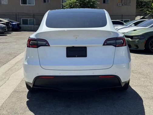 2021 Tesla Model Y Standard Range Rear-Wheel Drive