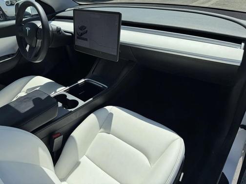 2021 Tesla Model Y Standard Range Rear-Wheel Drive