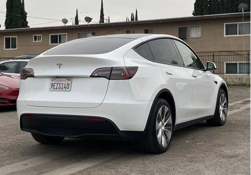 2023 Tesla Model Y Long Range Dual Motor All-Wheel Drive