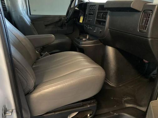 2021 GMC Savana 2500 Work Van