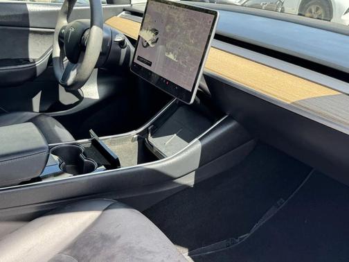 2021 Tesla Model Y Standard Range Rear-Wheel Drive