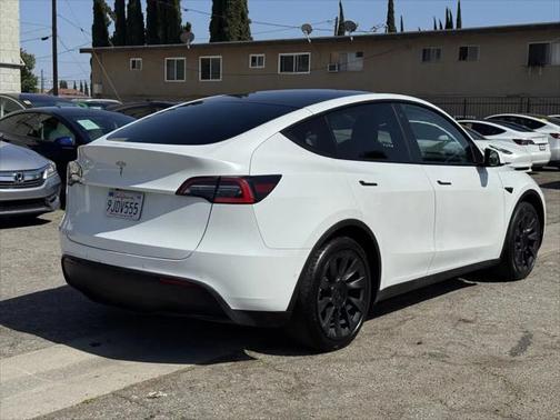 2021 Tesla Model Y Standard Range Rear-Wheel Drive