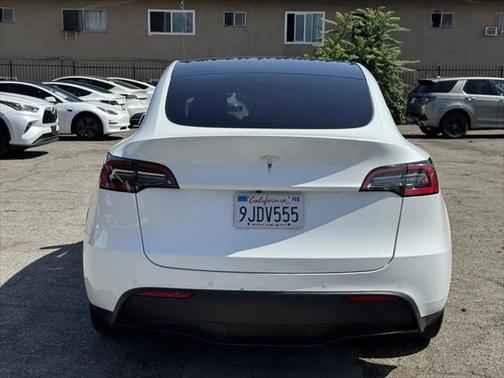 2021 Tesla Model Y Standard Range Rear-Wheel Drive
