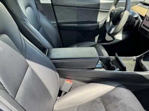 2021 Tesla Model Y Standard Range Rear-Wheel Drive