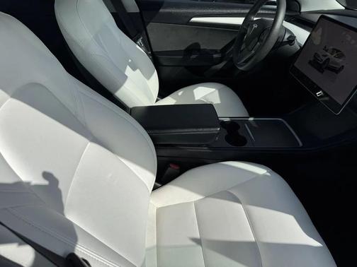 2022 Tesla Model 3 Standard Range