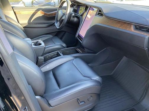 2019 Tesla Model X 