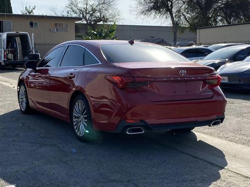 2022 Toyota Avalon Limited