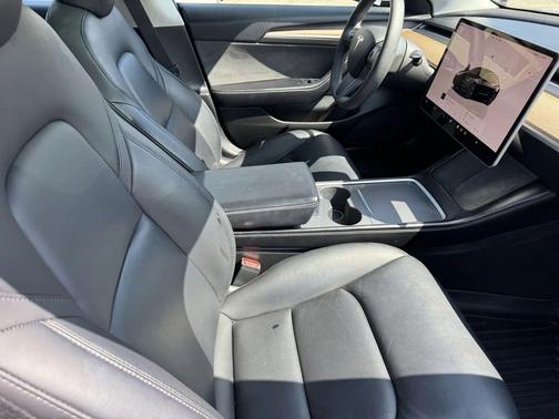 2022 Tesla Model 3 Standard Range