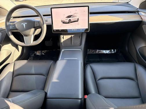 Pearl White Multi-Coat 2023 Tesla Model 3 Standard Range