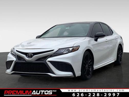 Wind Chill Pearl w/Midnight Black Metallic Roof 2023 Toyota Camry XSE Sedan