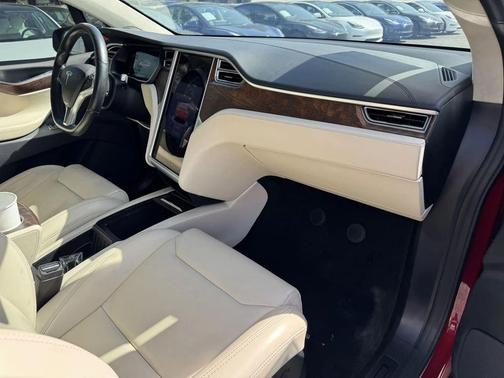 2017 Tesla Model X 75D