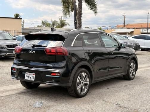Aurora Black Pearl 2022 Kia Niro EV EX