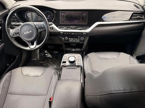 Aurora Black Pearl 2022 Kia Niro EV EX