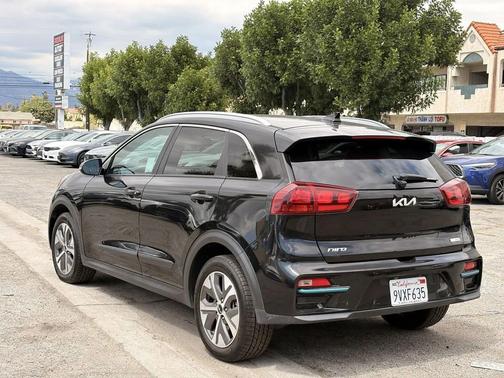 Aurora Black Pearl 2022 Kia Niro EV EX