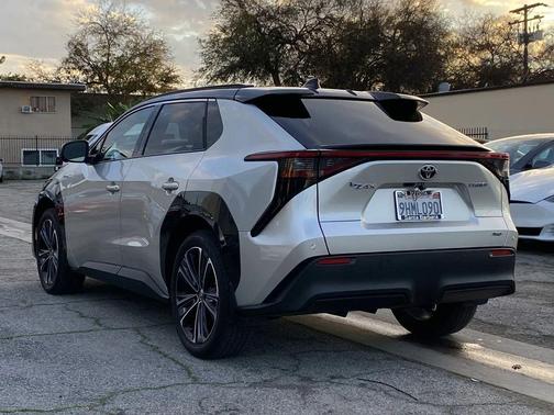 2023 Toyota bZ4X Limited