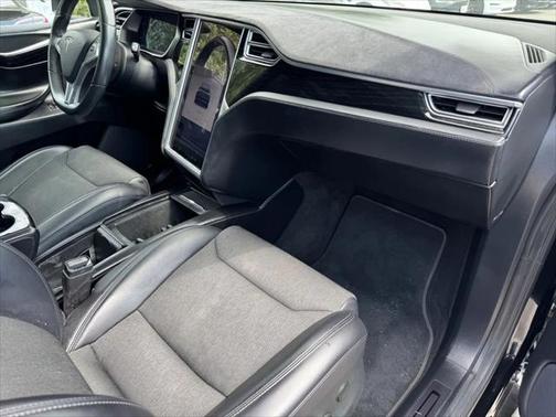 2017 Tesla Model X 90D