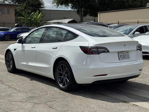 2022 Tesla Model 3 Standard Range