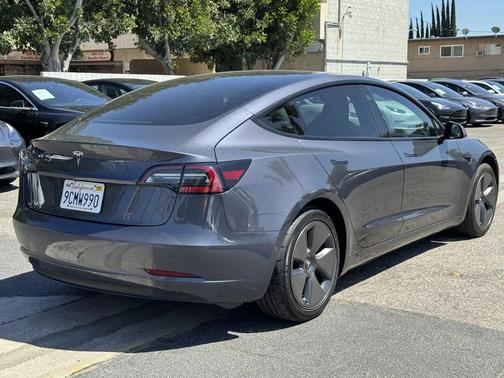 2022 Tesla Model 3 Standard Range