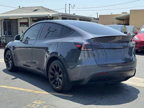 2021 Tesla Model Y Long Range Dual Motor All-Wheel Drive