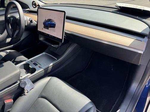 2023 Tesla Model 3 Standard Range