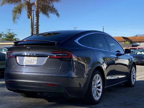 2020 Tesla Model X Long Range*