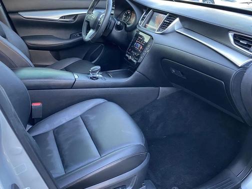 2020 INFINITI QX50 ESSENTIAL