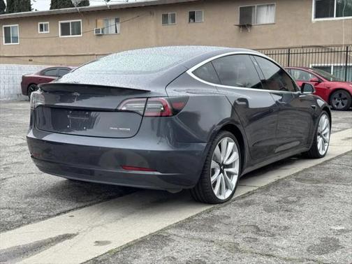 2018 Tesla Model 3 Performance