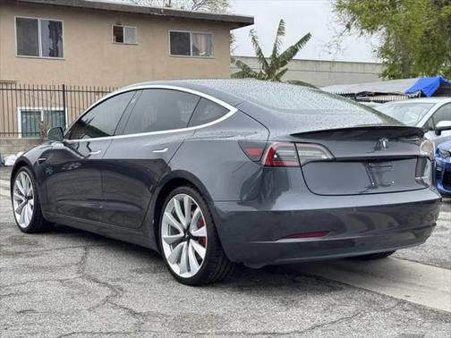 2018 Tesla Model 3 Performance