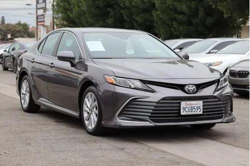 2022 Toyota Camry LE
