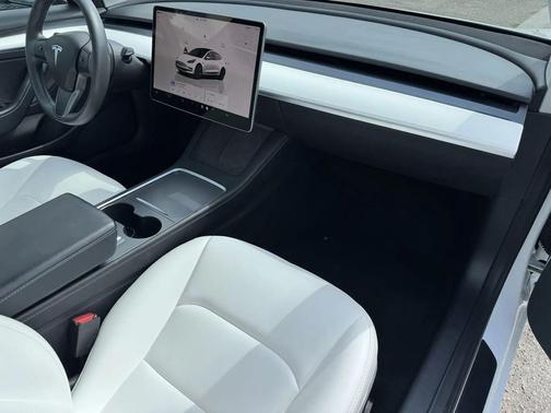2022 Tesla Model 3 Standard Range