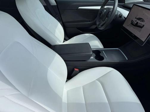 2022 Tesla Model 3 Standard Range
