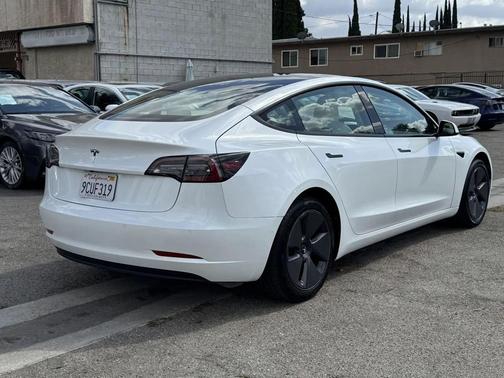 2022 Tesla Model 3 Standard Range
