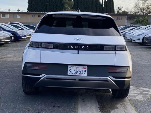 2024 Hyundai IONIQ 5 SE