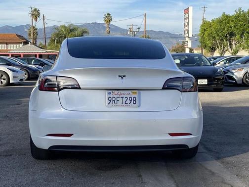 2020 Tesla Model 3 Standard Range