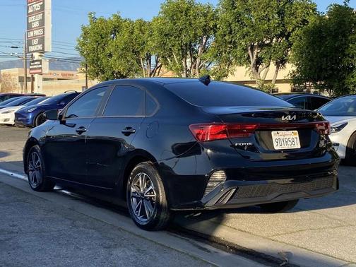 Aurora Black 2023 Kia Forte LXS