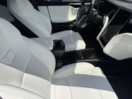 2017 Tesla Model S 90D