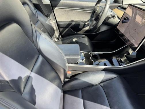 2020 Tesla Model 3 Performance