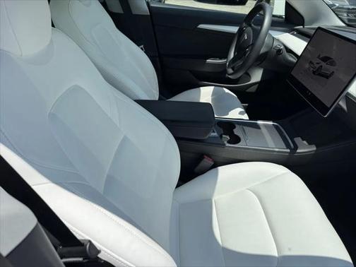 2022 Tesla Model 3 Standard Range