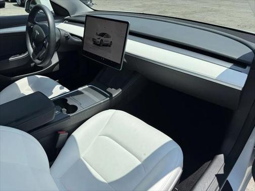 2022 Tesla Model 3 Standard Range