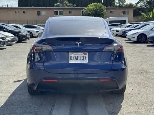 2021 Tesla Model Y Long Range Dual Motor All-Wheel Drive