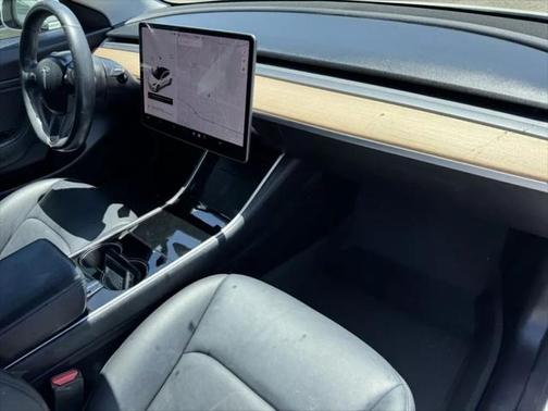 2019 Tesla Model 3 Mid Range