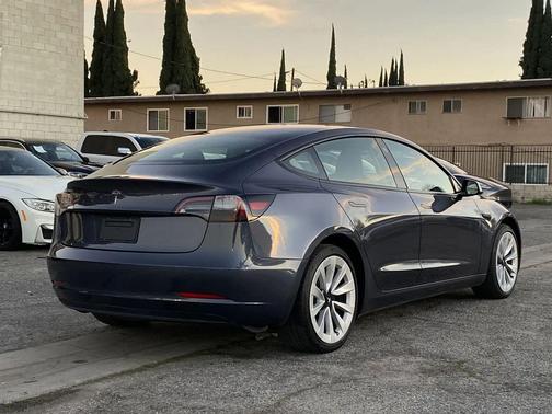 Midnight Silver Metallic 2023 Tesla Model 3 Standard Range