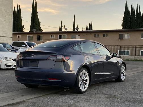 Midnight Silver Metallic 2023 Tesla Model 3 Standard Range