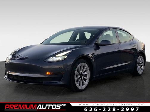 Midnight Silver Metallic 2023 Tesla Model 3 Standard Range