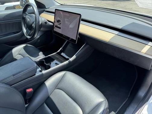 2019 Tesla Model 3 Mid Range