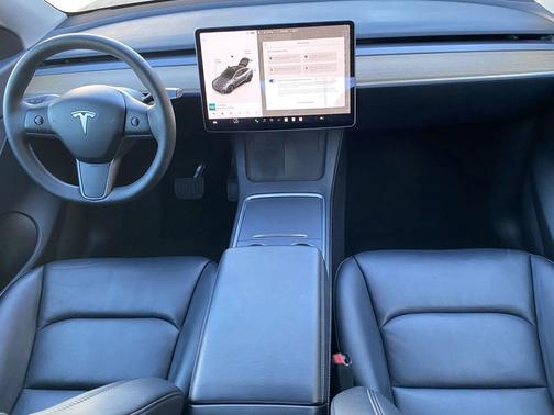 2022 Tesla Model Y Long Range Dual Motor All-Wheel Drive