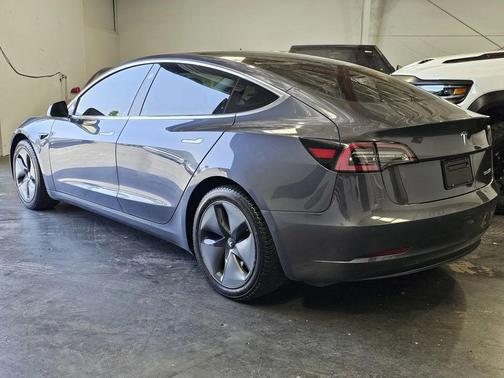 Midnight Silver Metallic 2019 Tesla Model 3 Performance