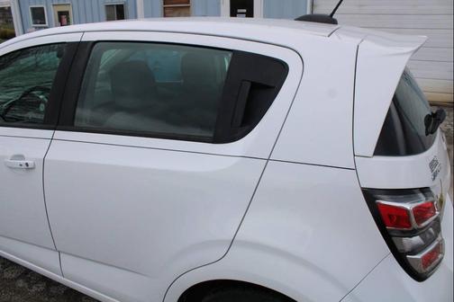 2020 Chevrolet Sonic FWD Hatchback 1FL 5-Door